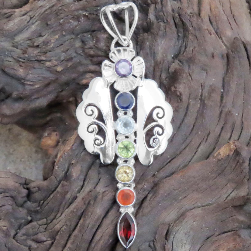 Collier pendentif chakra pierres précieuses argent 925 bijoux symboliques compagnon de vie design élaboré individualiste