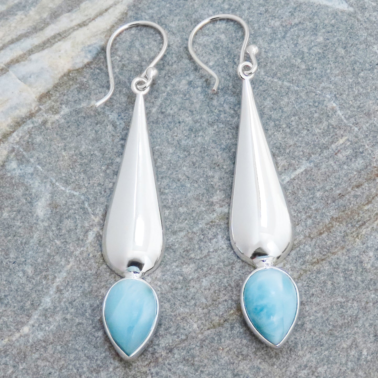 Boucles d'oreilles longues en argent Larimar élégance individualiste dans un design expressif pour affiner les tenues avec style