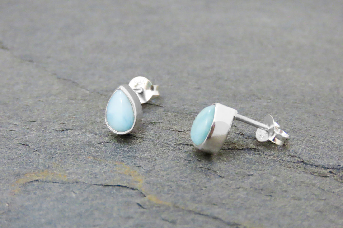 Clous d'oreilles Larimar gouttes argent 925