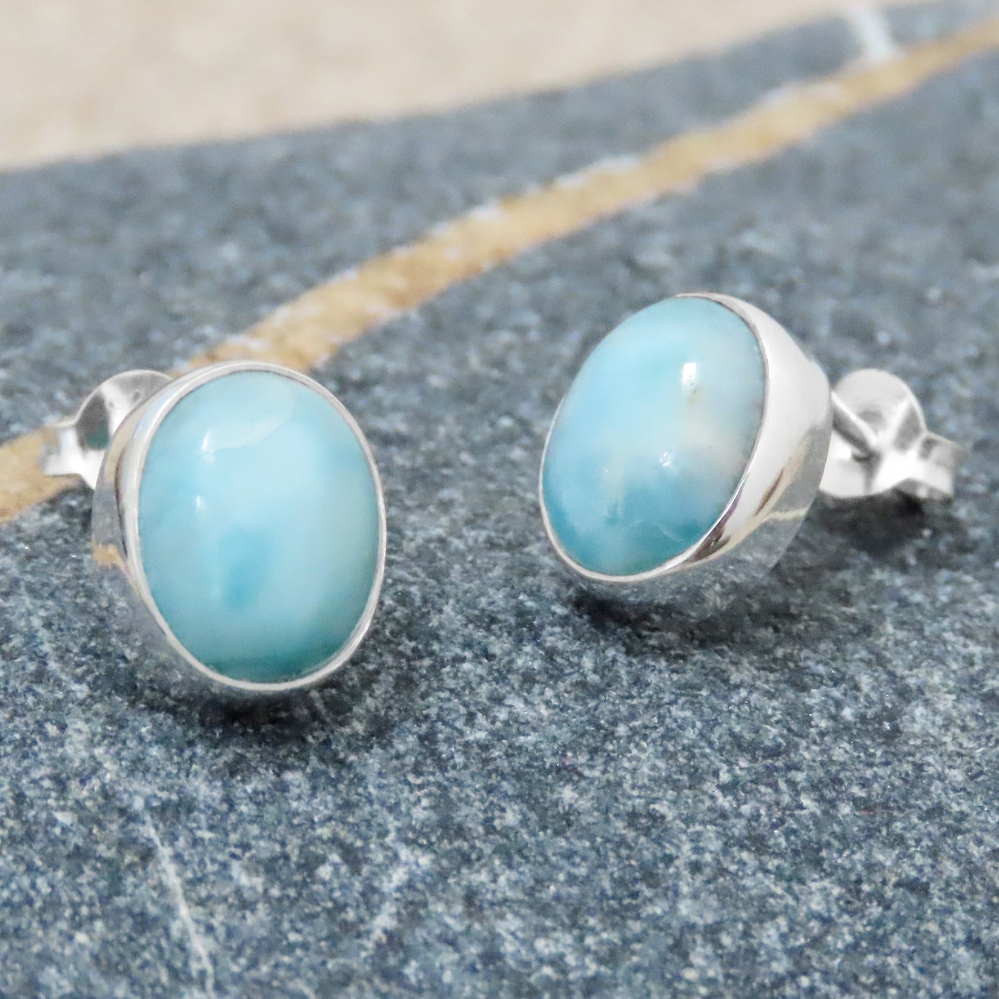 Clous d'oreilles Larimar ovales argent 925