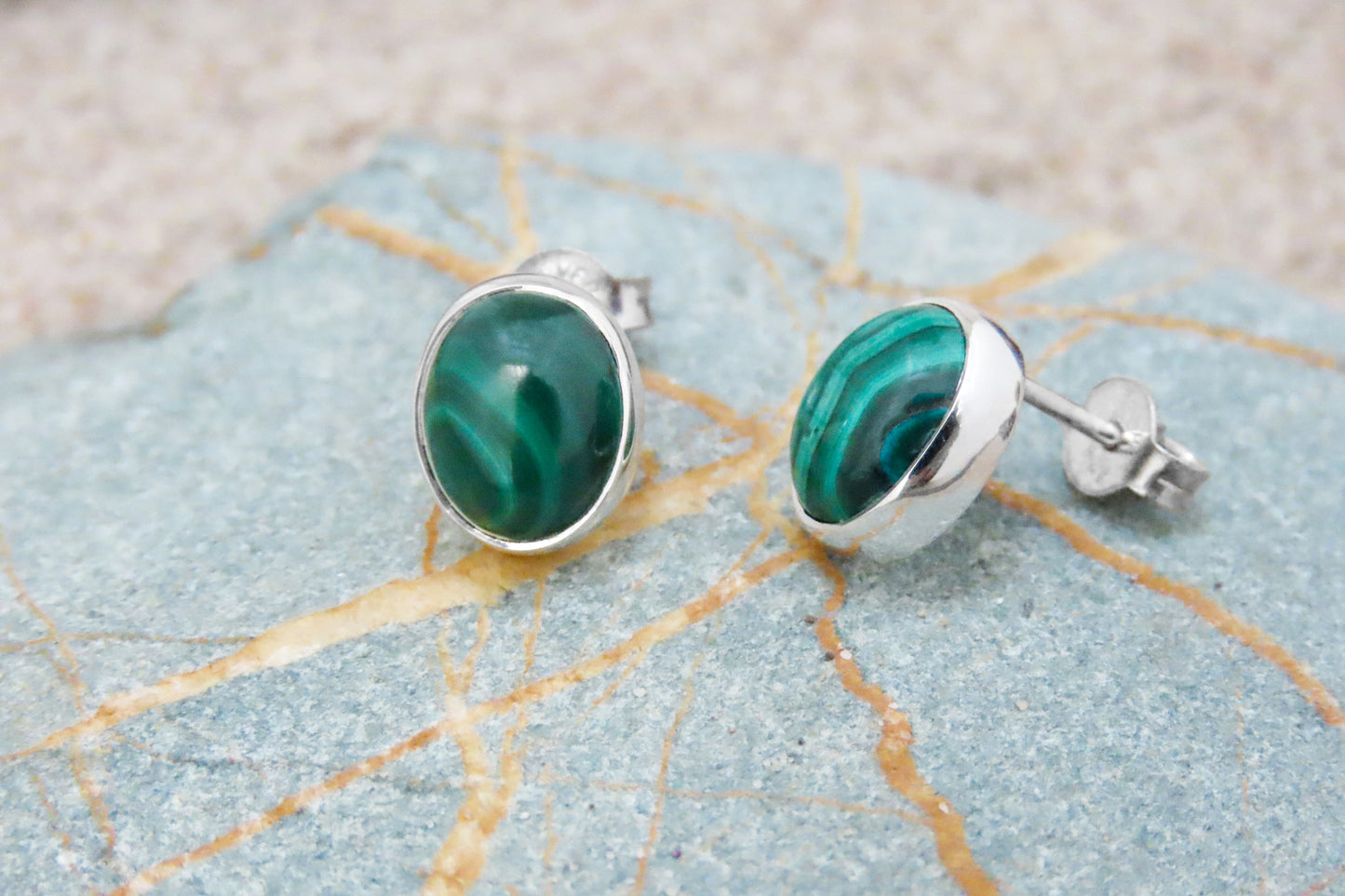 Clous d'oreilles malachite ovales argent 925