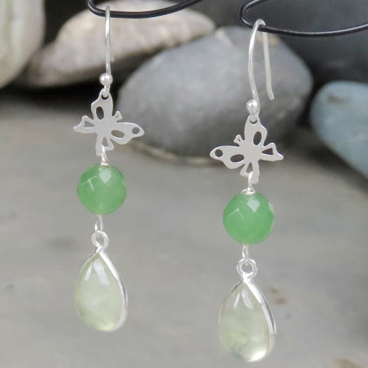 Boucles d'oreilles papillon prehnite aventurine pierres précieuses vert argent motif animal bijoux design moderne et délicat pour tous les jours