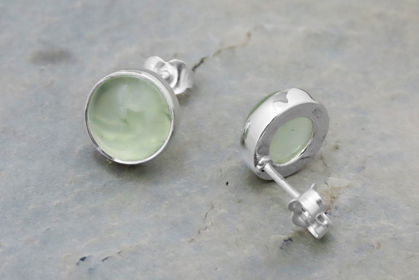 Boucles d'oreilles clous Prehnite rondes en argent 925