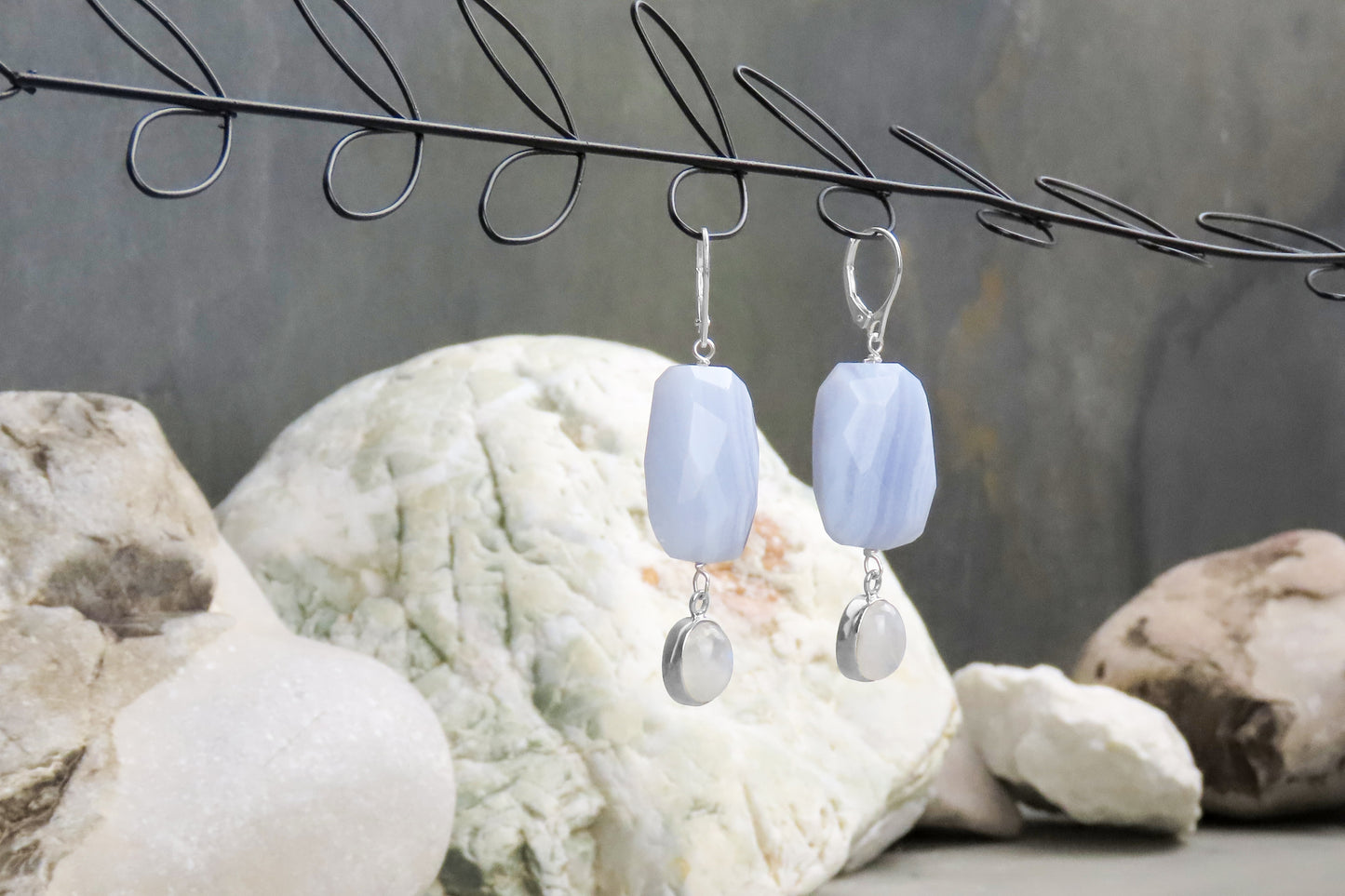 Gemstone earrings rainbow moonstone chalcedony 925 silver unusual individualistic design noble eye-catcher