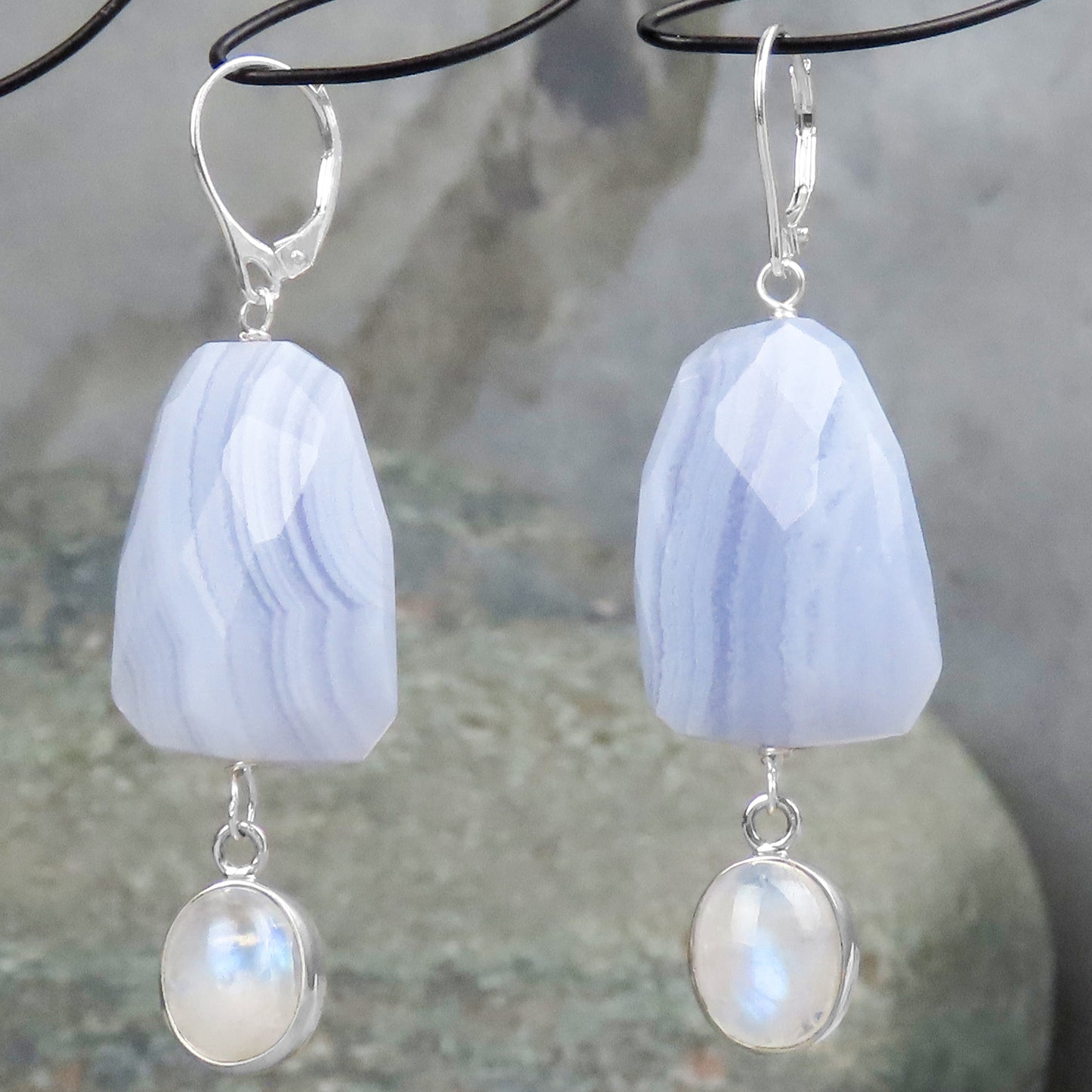 Gemstone earrings rainbow moonstone chalcedony 925 silver unusual individualistic design noble eye-catcher