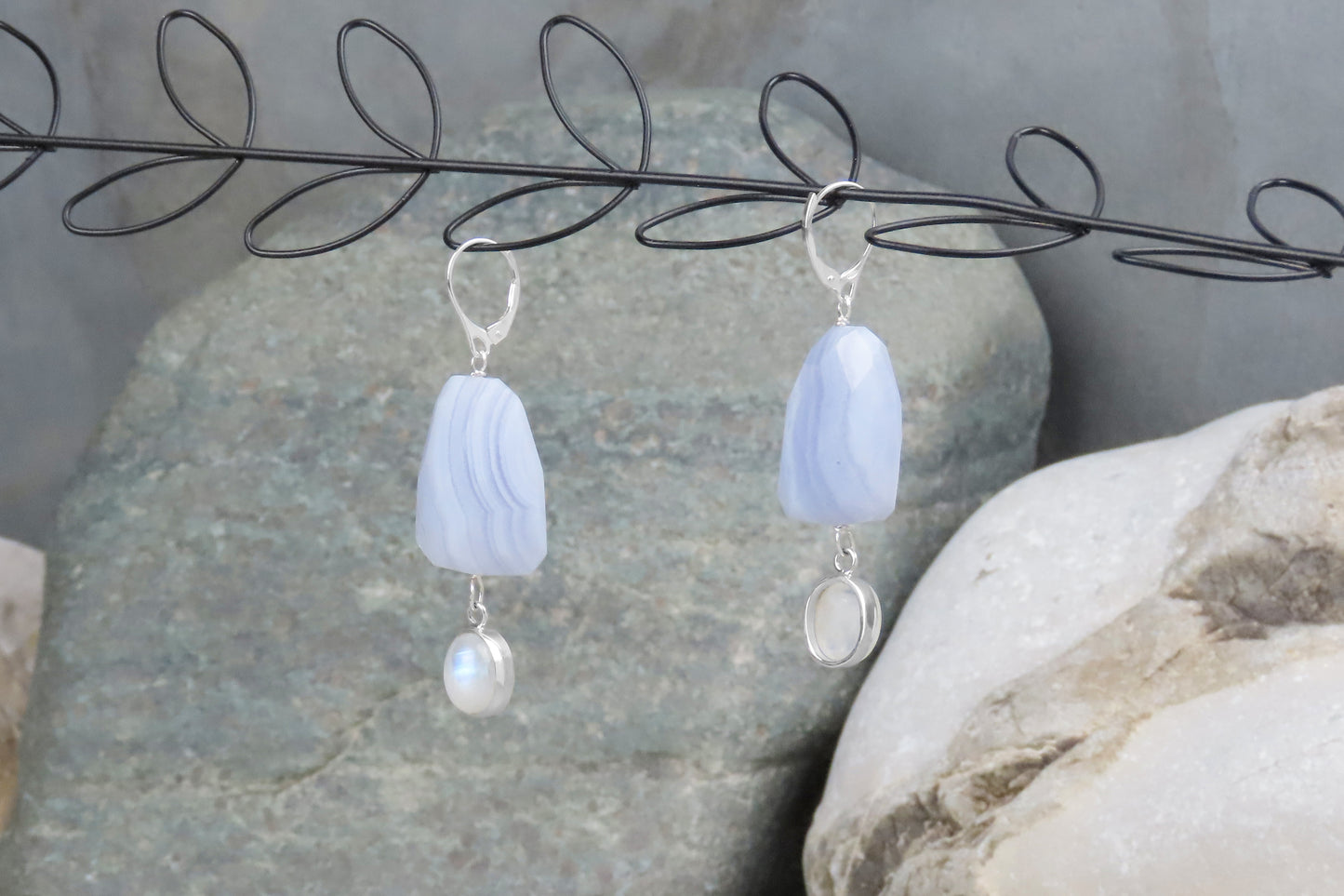 Gemstone earrings rainbow moonstone chalcedony 925 silver unusual individualistic design noble eye-catcher