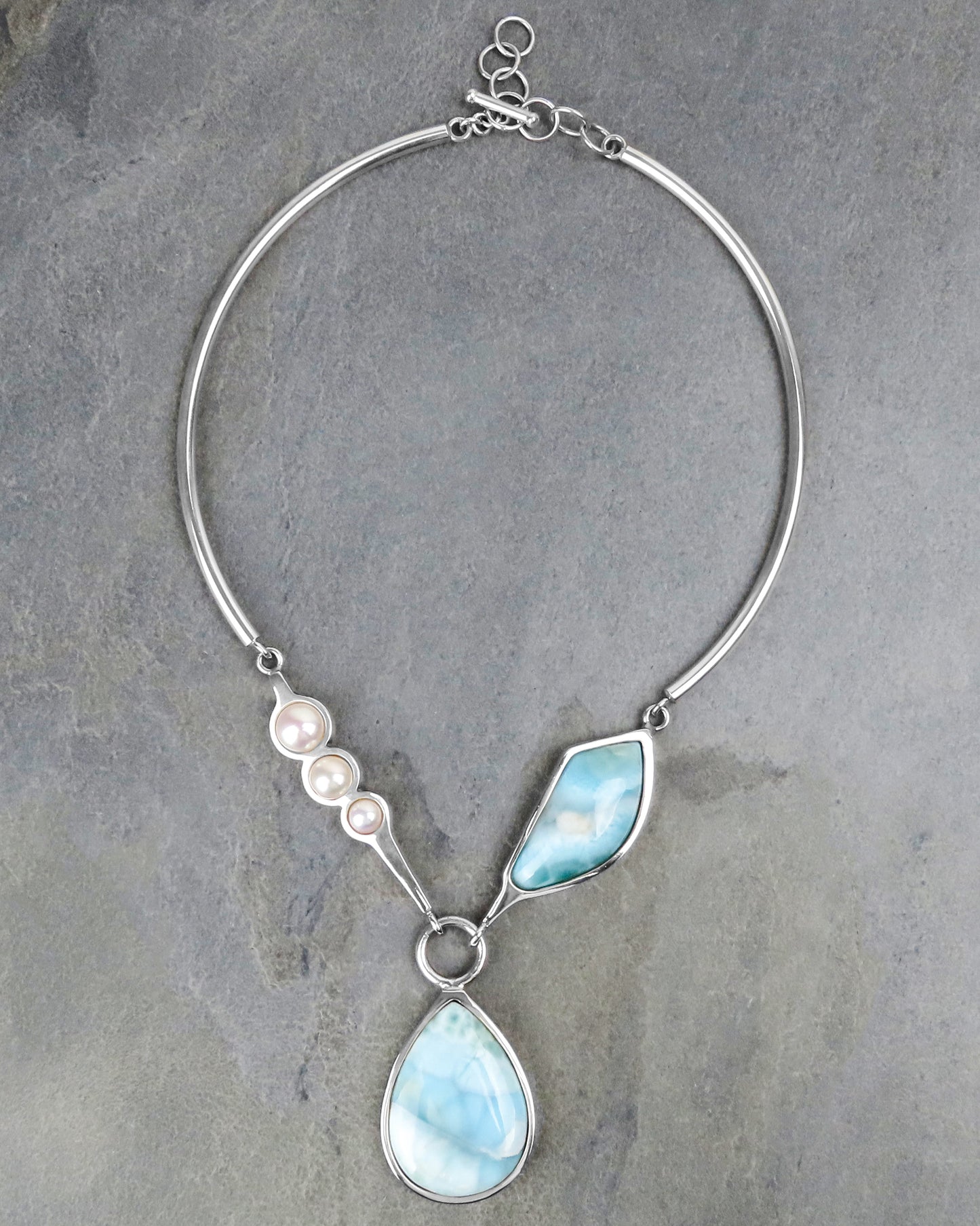 Collier Larimar perle d'eau douce argent 925 design individuel moderne qui attire tous les regards