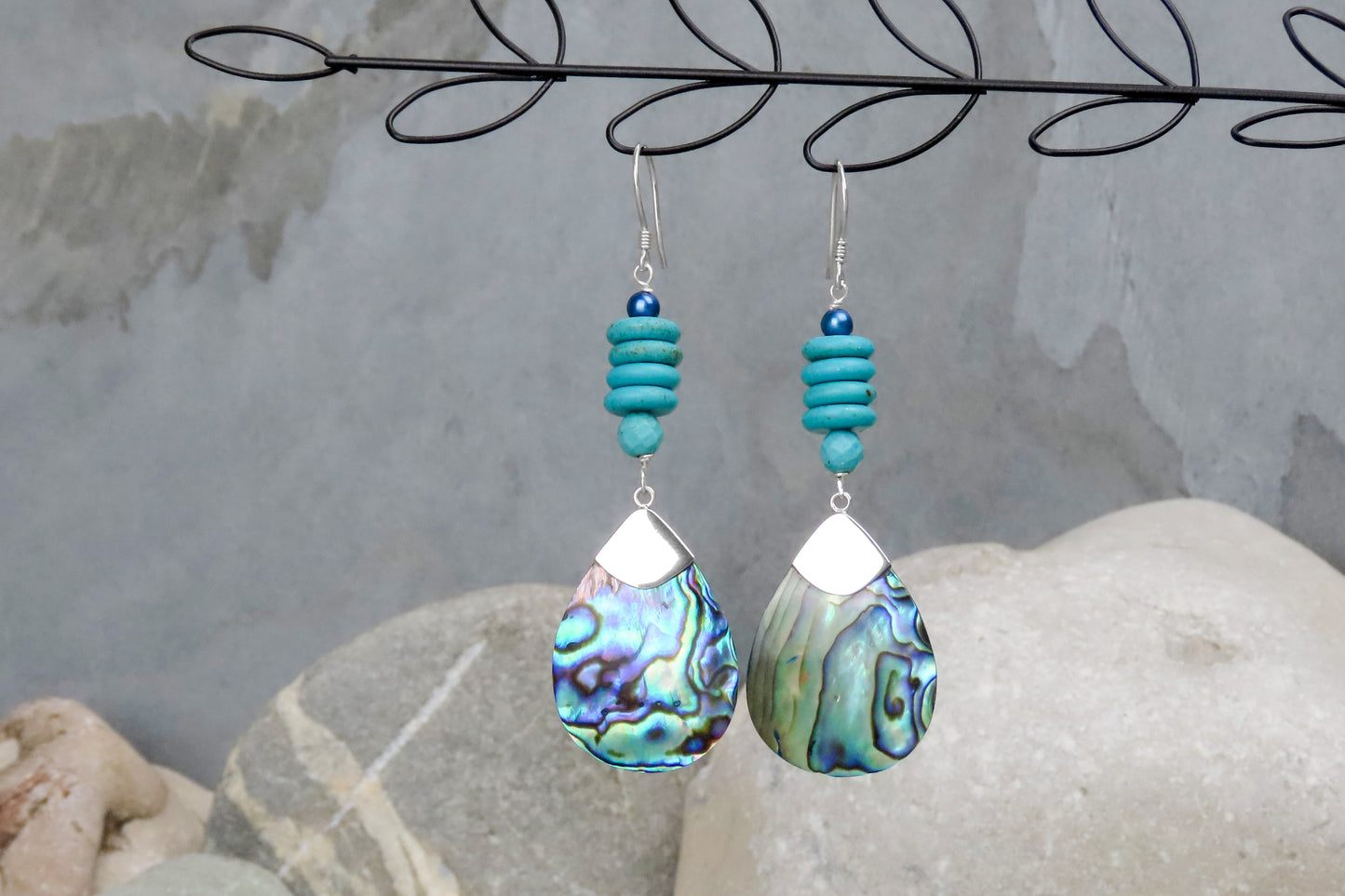 Statement earrings Paua Abalone shell turquoise extravagant colorful shimmering eyecatcher expressive modern design